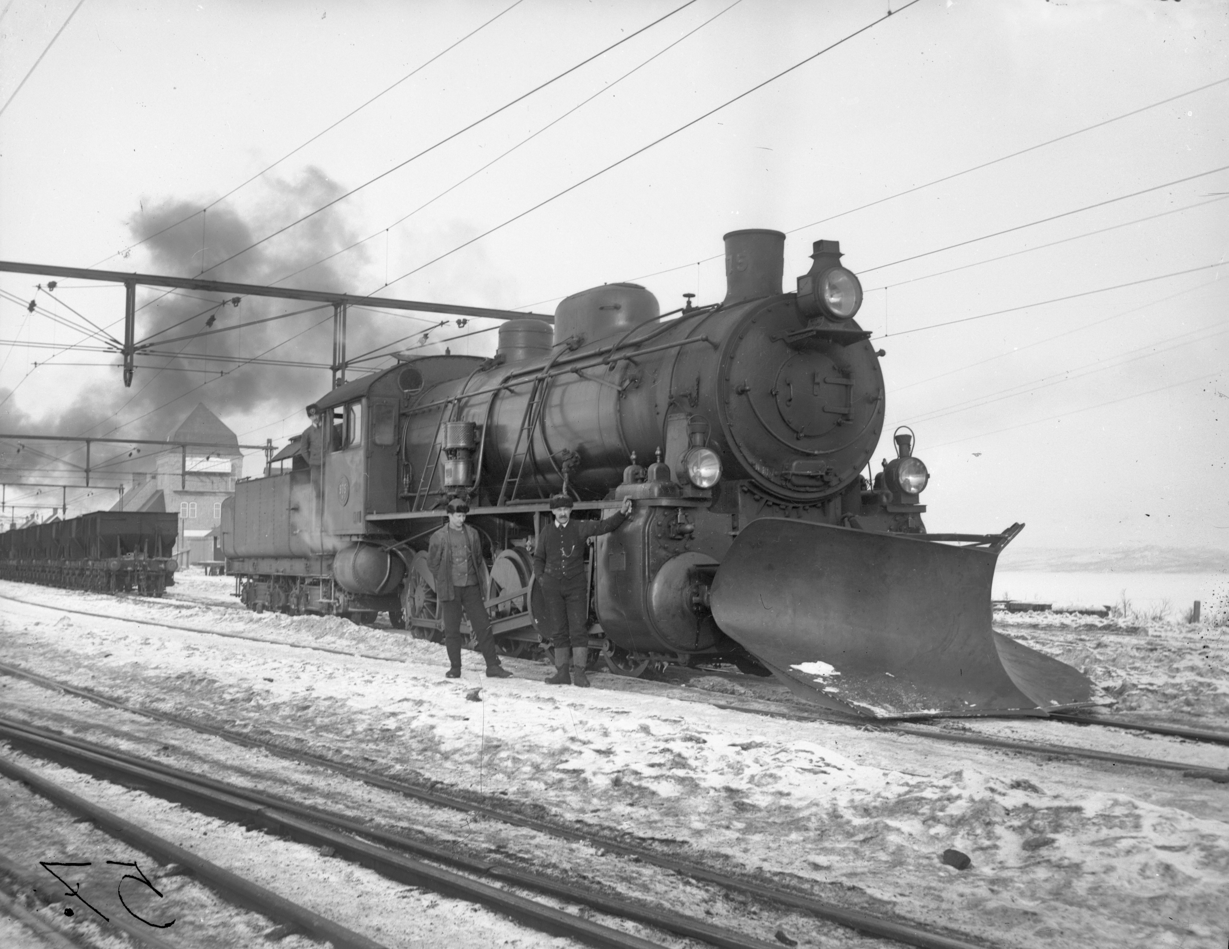 Sveriges för tiden starkaste ånglok SJ R 975 i Abisko.