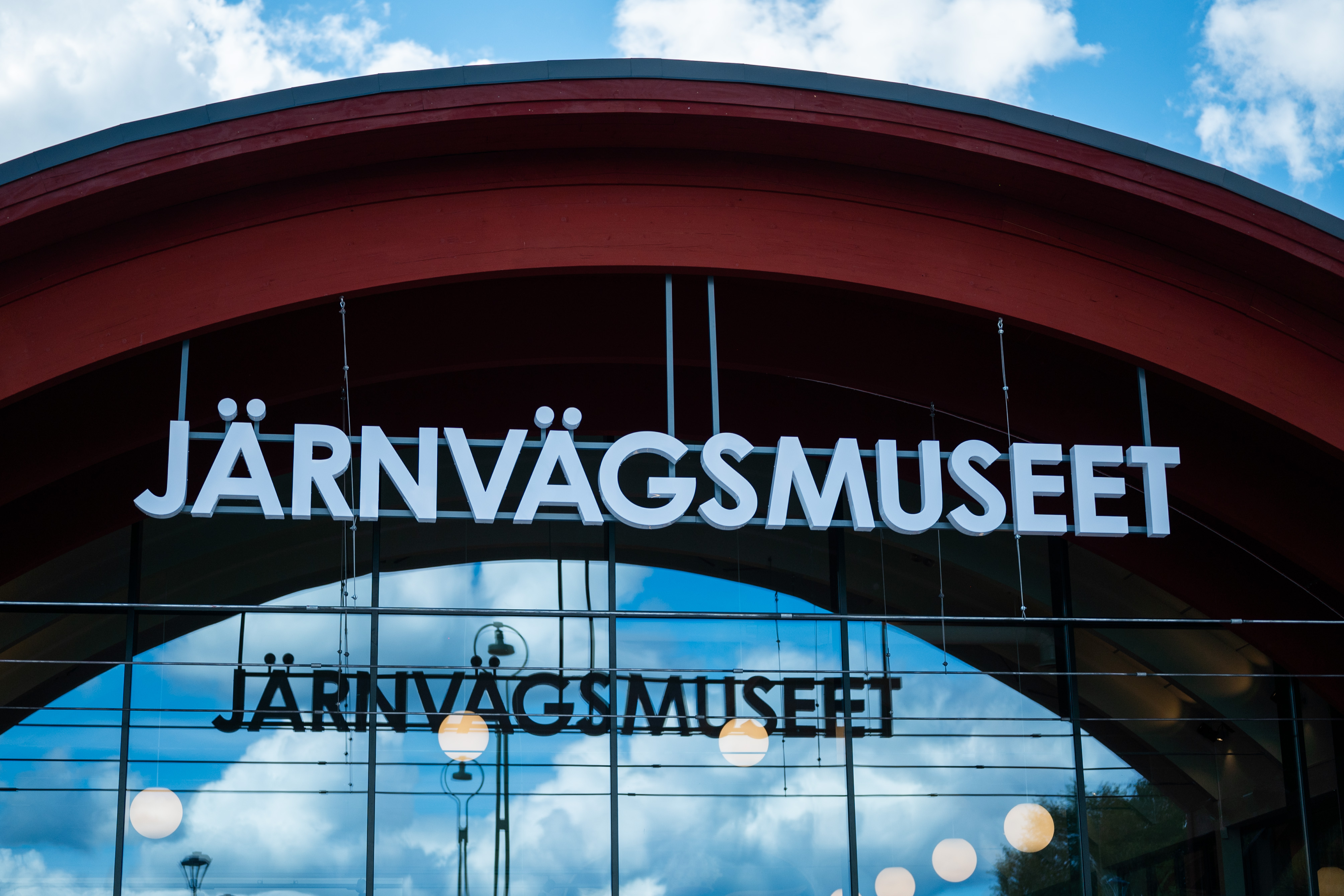 Närbild på Järnvägsmuseets entre